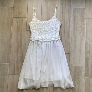 Elegant White Dress - Women’s Medium